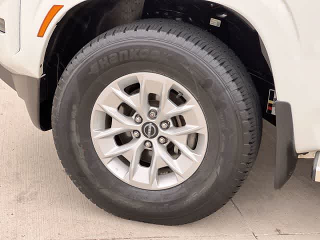 2024 Nissan Frontier SV - Photo 9