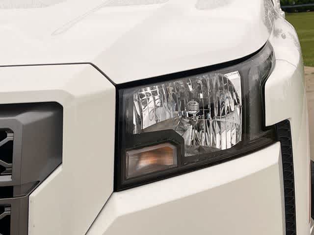 2024 Nissan Frontier SV - Photo 24