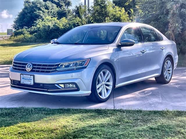 2018 Volkswagen Passat 2.0T SE w/Technology