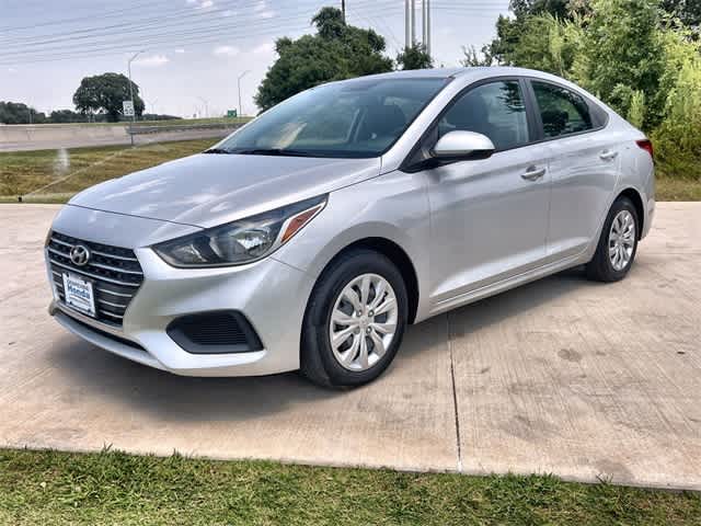 2022 Hyundai Accent SE
