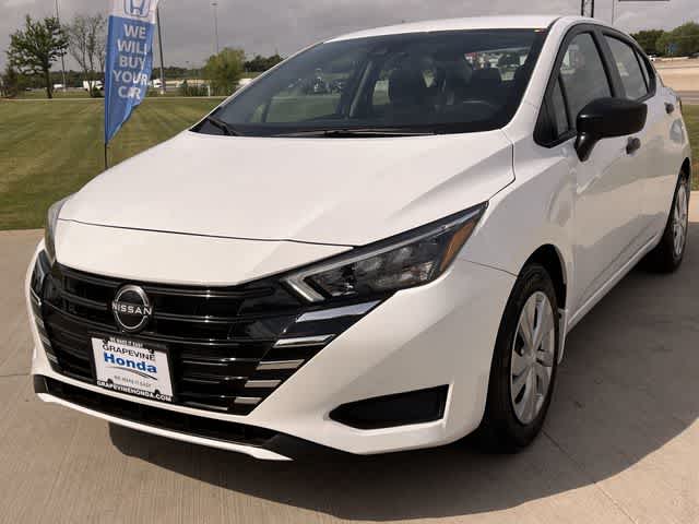 View vehicle photo 2