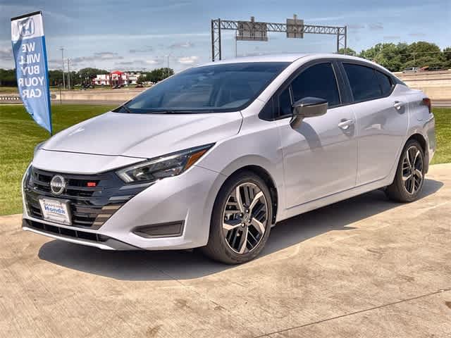 2024 Nissan Versa SR