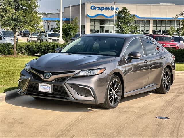2024 Toyota Camry Hybrid SE