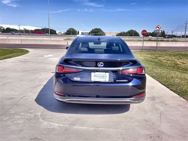 2021 Lexus ES 300h Ultra Luxury photo 6