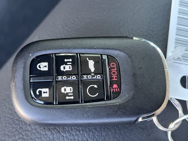 2026 Honda Odyssey Touring - Photo 21