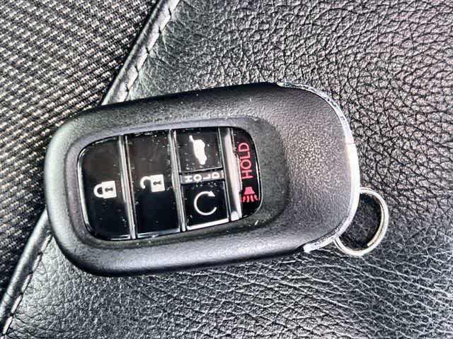 2023 Honda Pilot Touring - Photo 21