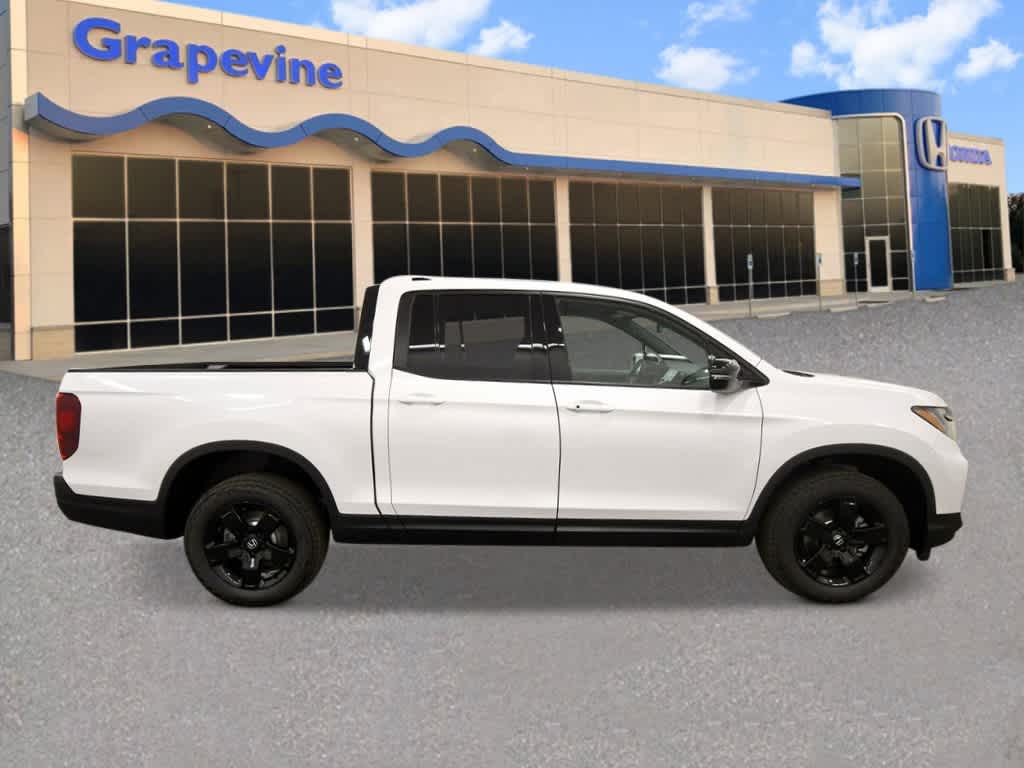 2026 Honda Ridgeline Black Edition photo 2