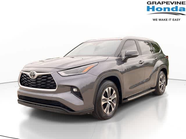 2024 Toyota Highlander LE