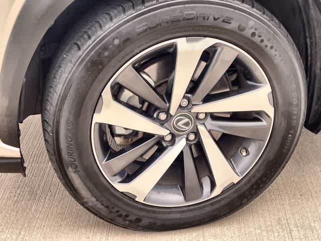 2020 Lexus NX 300 - Photo 9