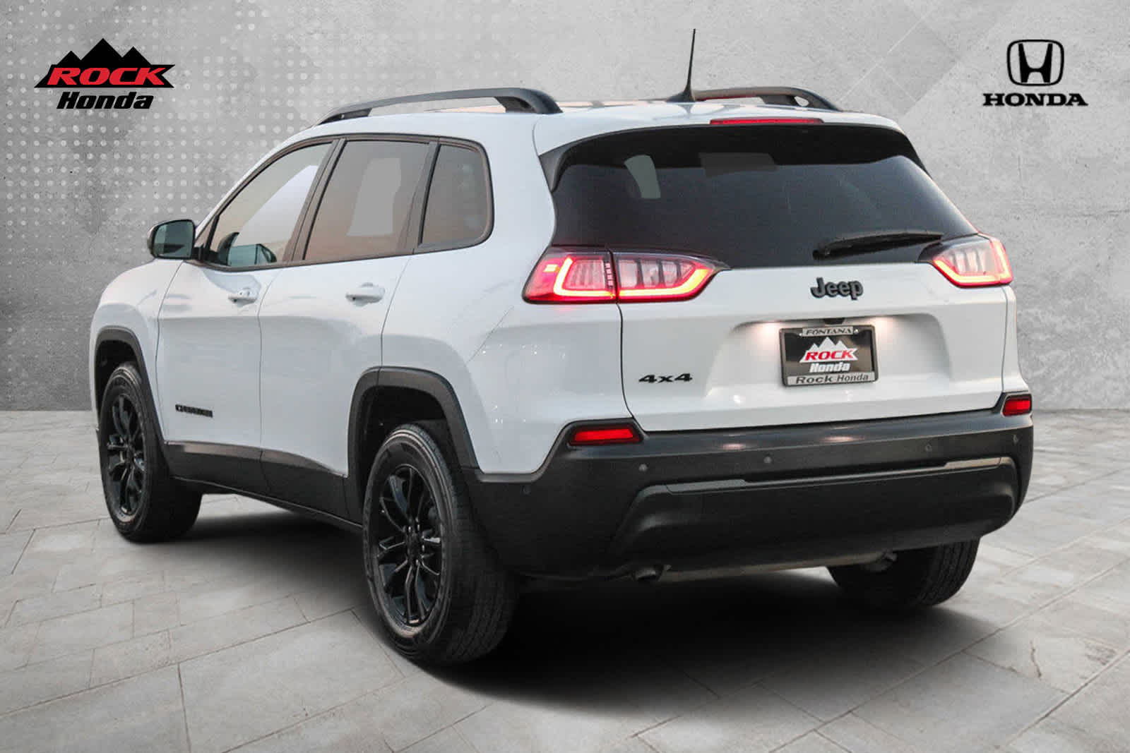 2023 Jeep Cherokee Altitude Lux 4