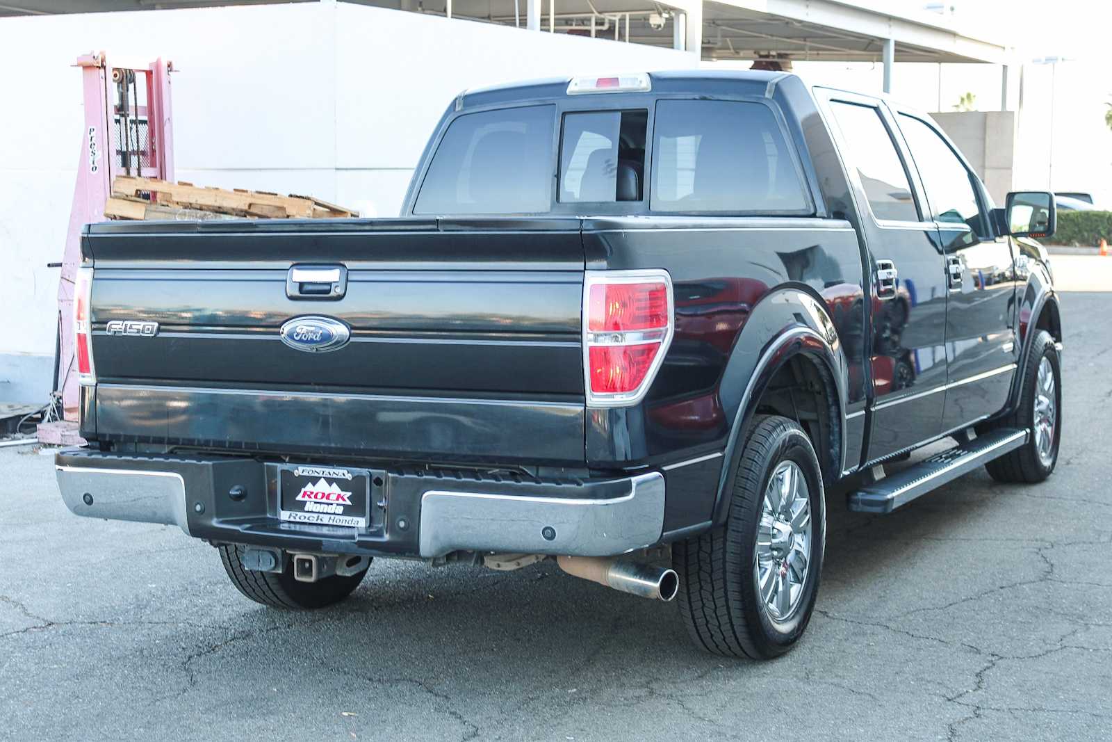 2012 Ford F-150 Lariat 2WD SuperCrew 145 8