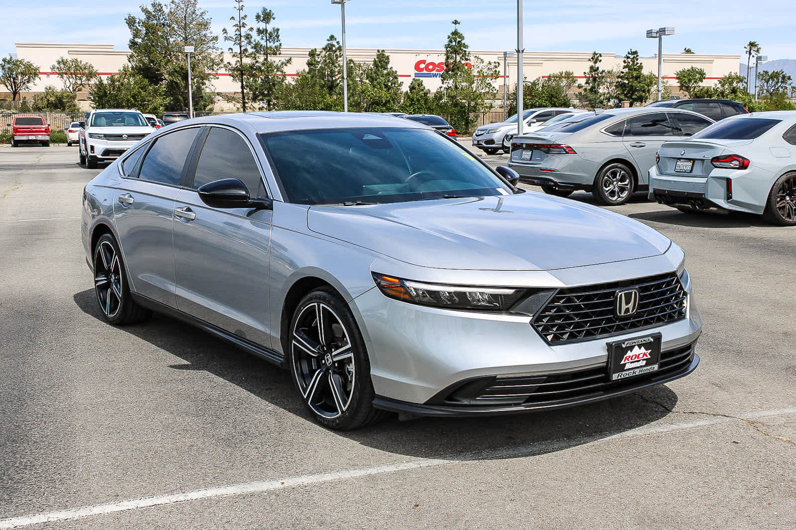 View vehicle photo 3