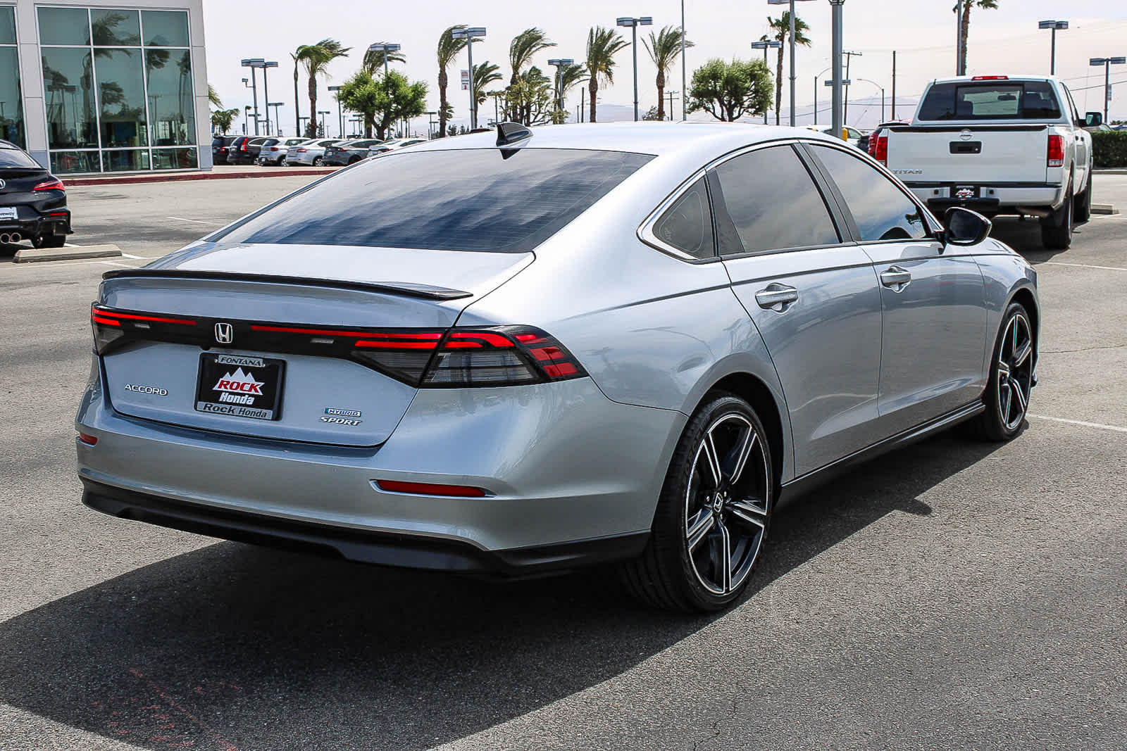 View vehicle photo 6