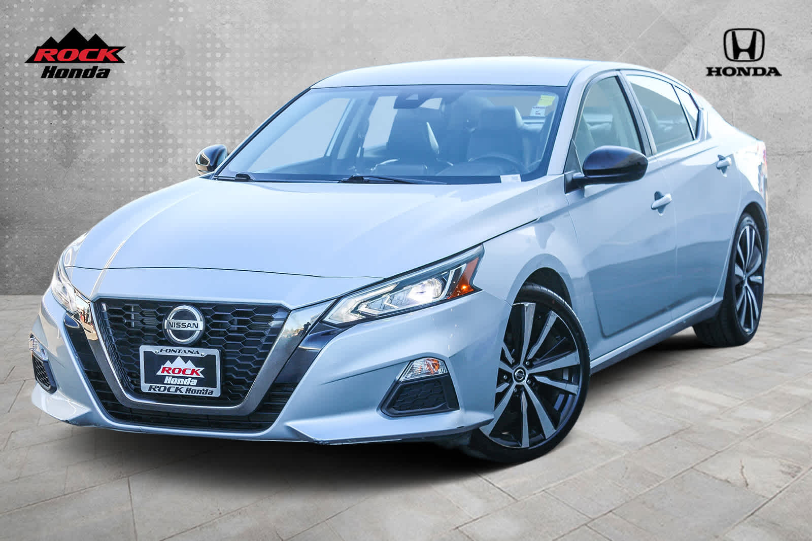 2020 Nissan Altima 2.5 SR 1