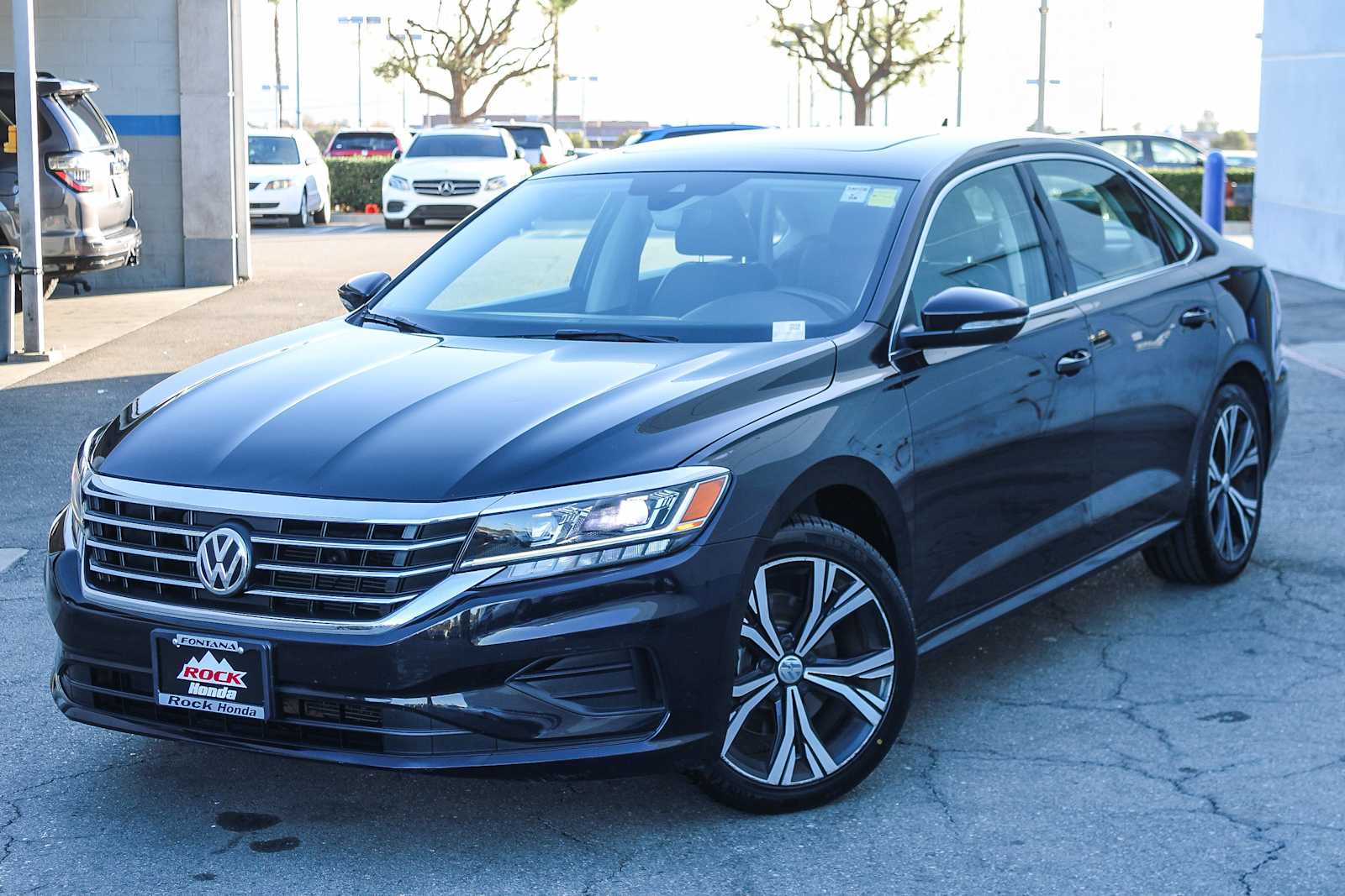 2021 Volkswagen Passat 2.0T SE 1