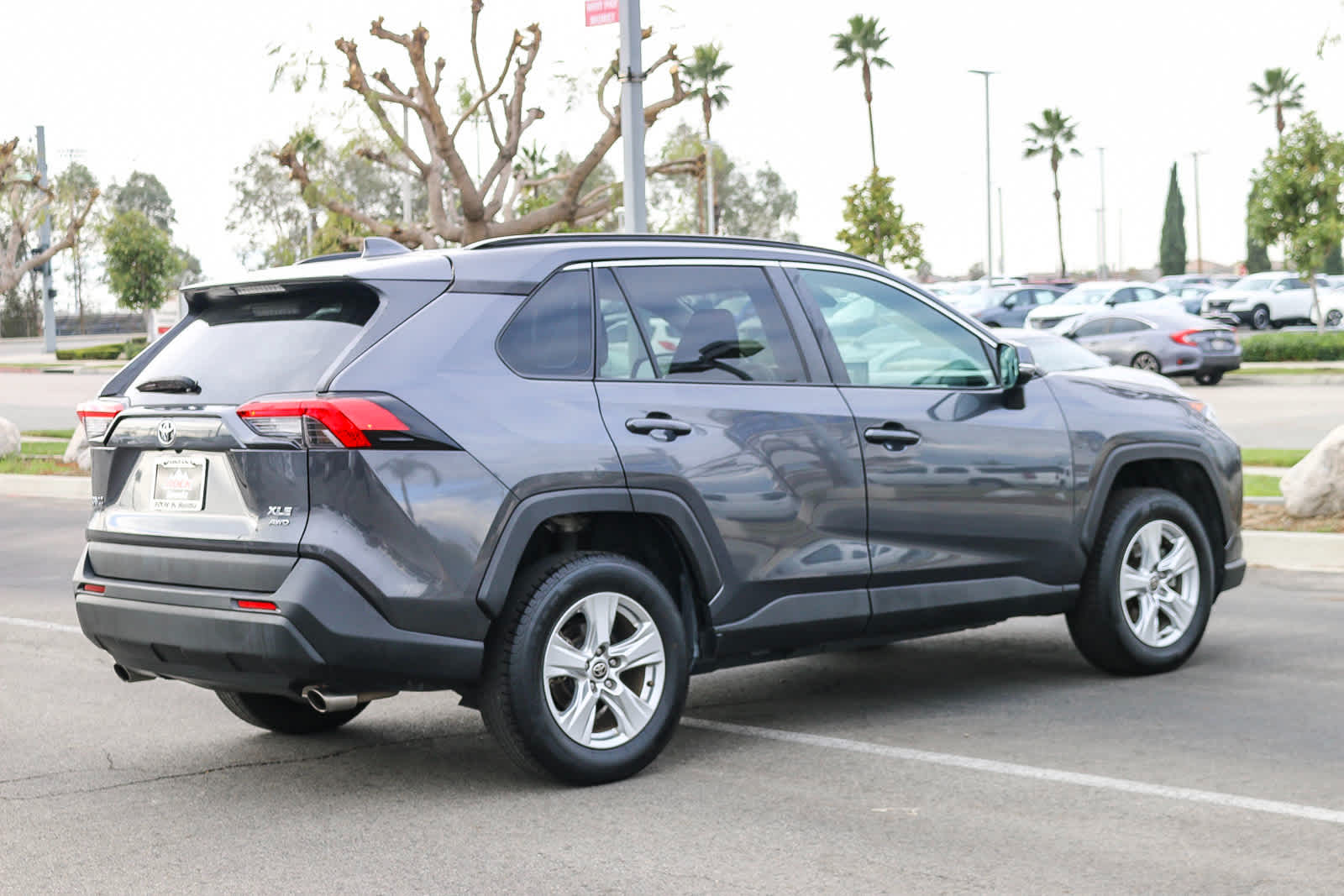 2021 Toyota RAV4 XLE 10