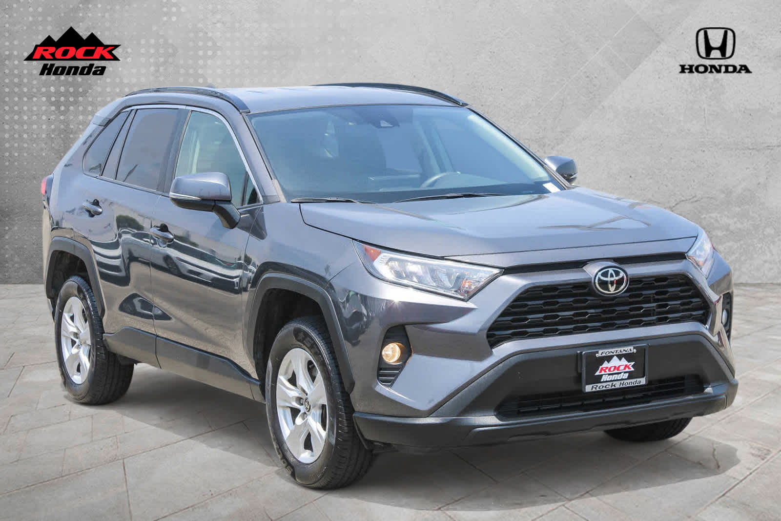 2021 Toyota RAV4 XLE 3