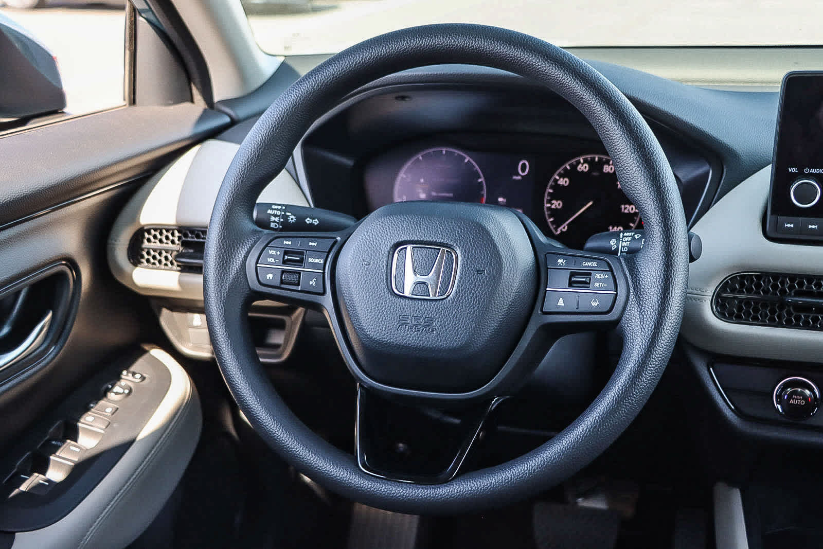 2025 Honda HR-V LX 14