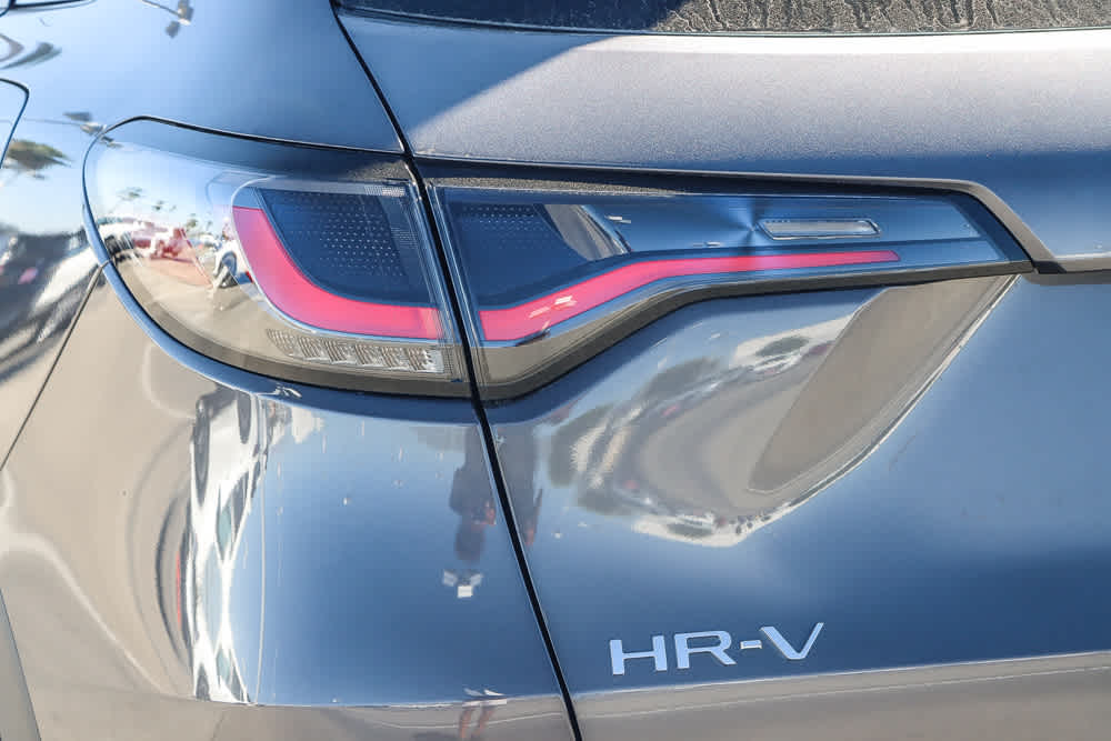 2025 Honda HR-V LX 9