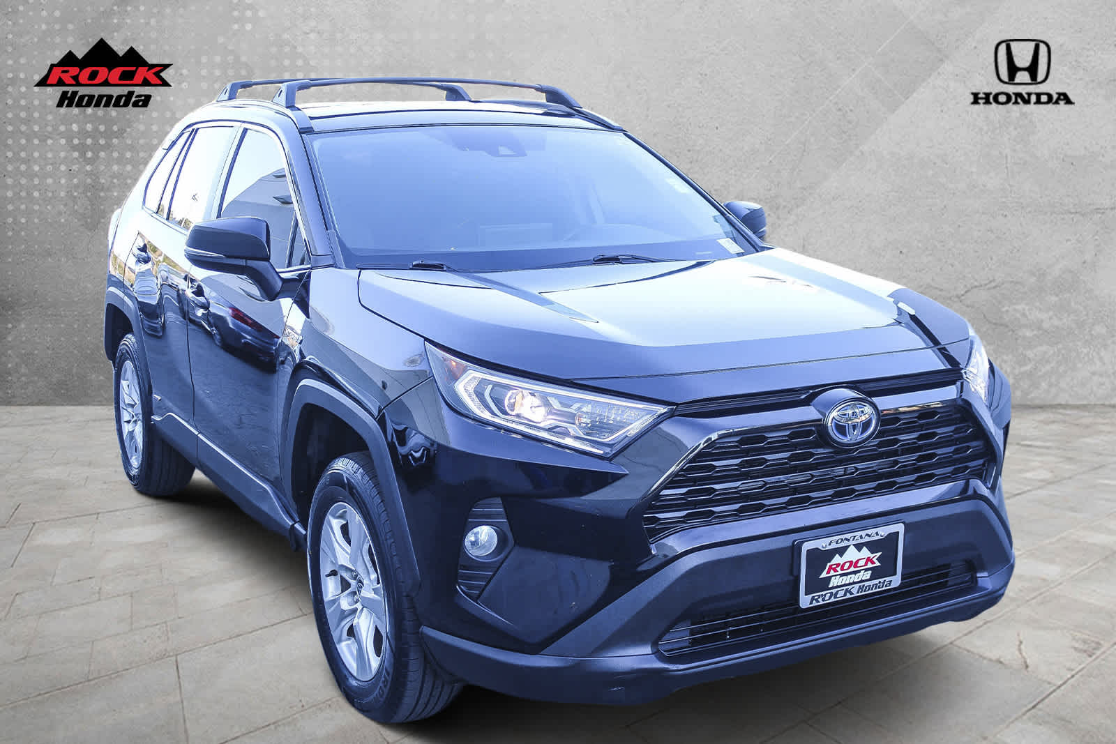 2021 Toyota RAV4 Hybrid XLE 3