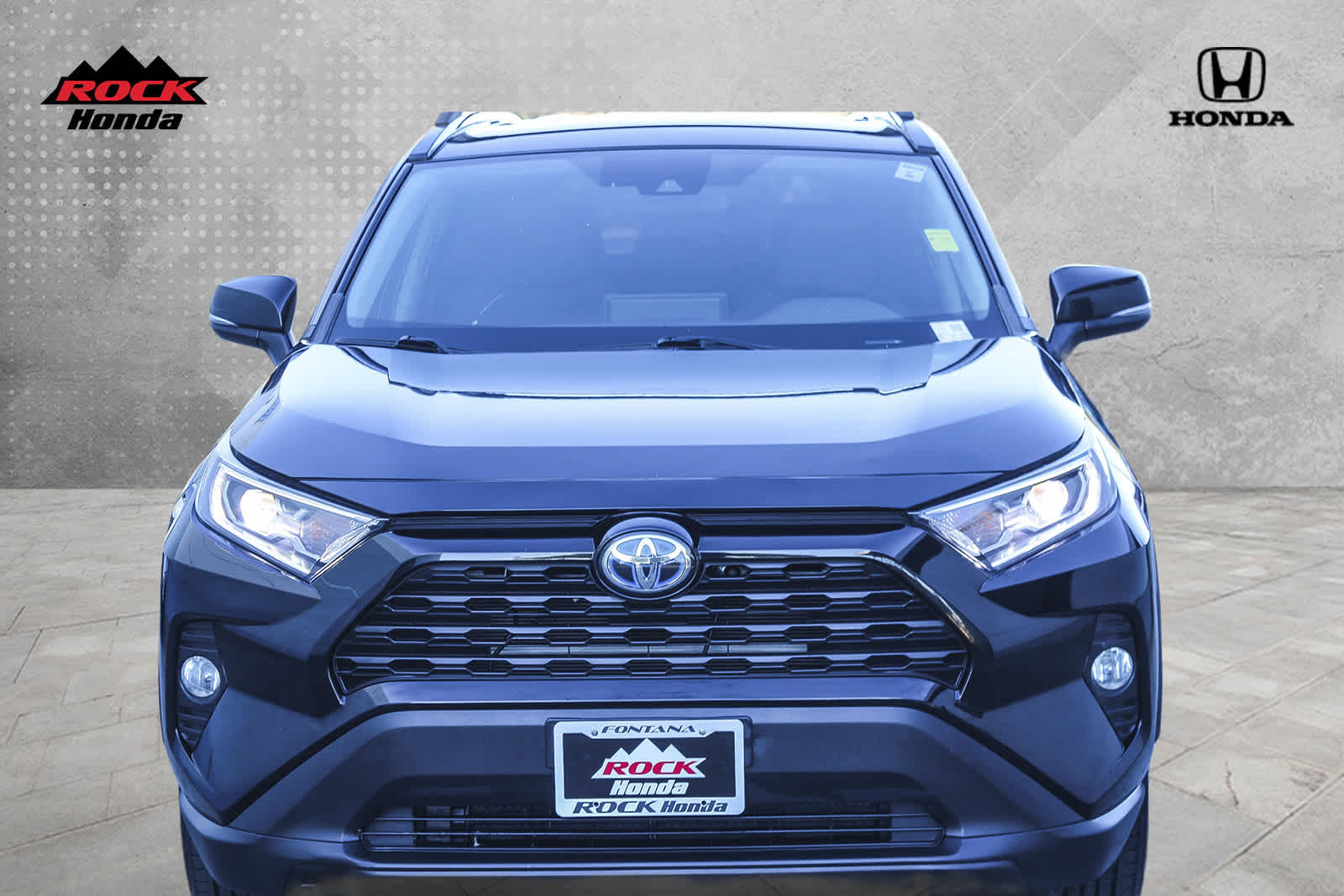 2021 Toyota RAV4 Hybrid XLE 2