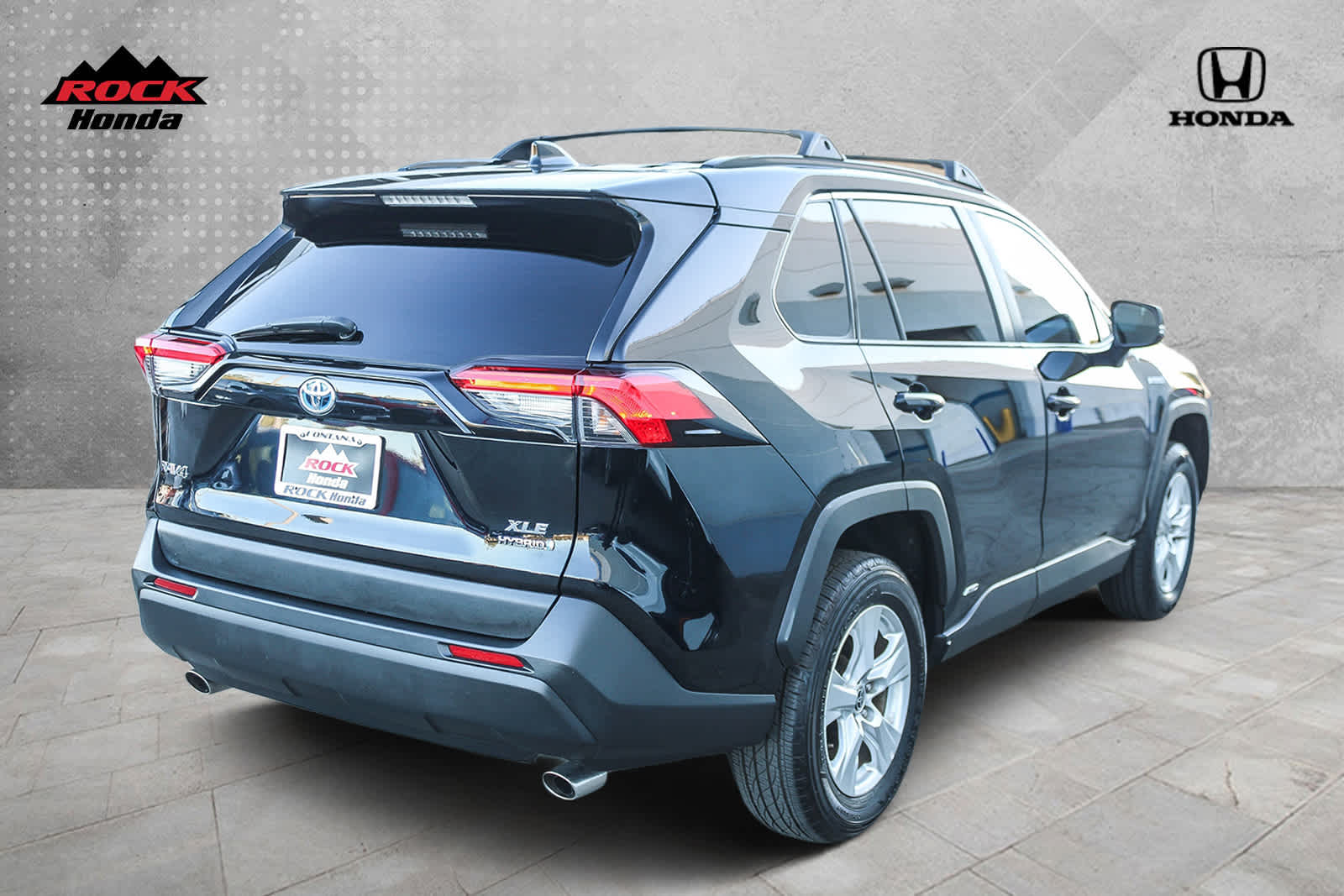 2021 Toyota RAV4 Hybrid XLE 8