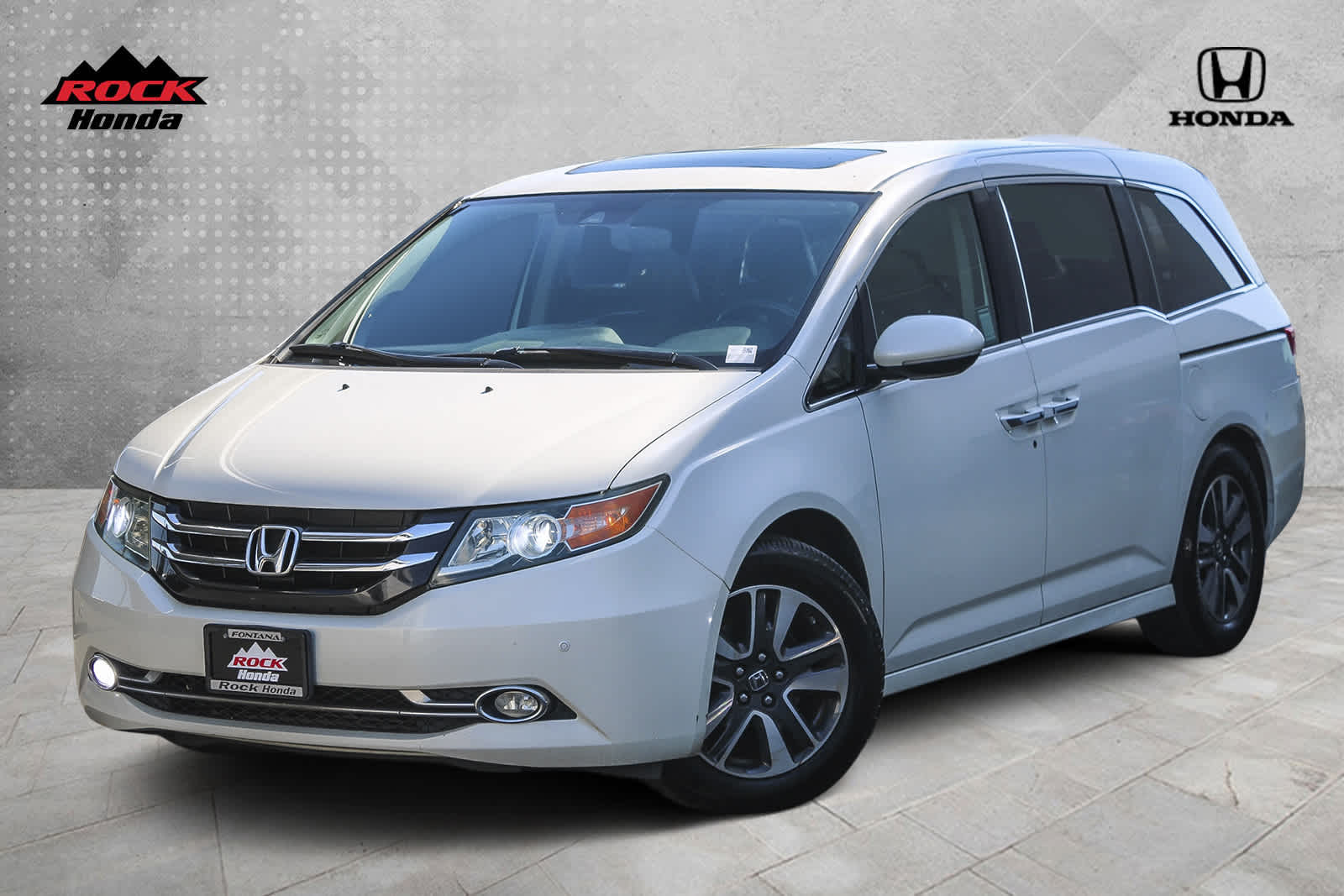 2015 Honda Odyssey Touring 1