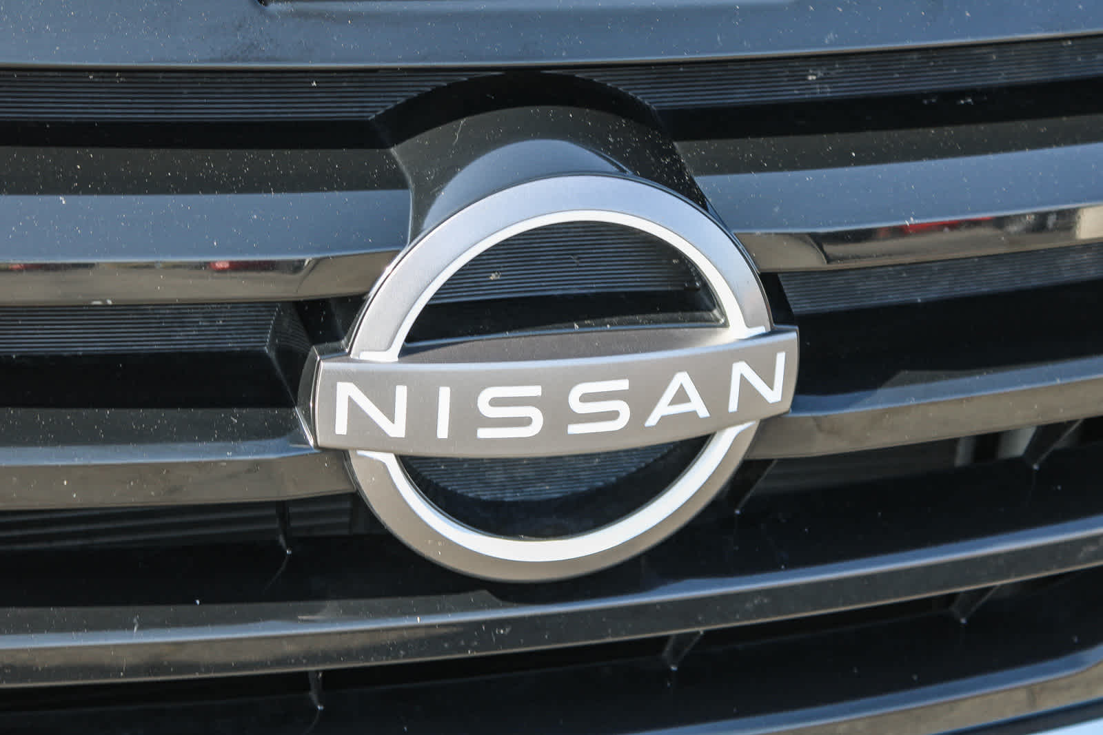 2022 Nissan Pathfinder SV 8