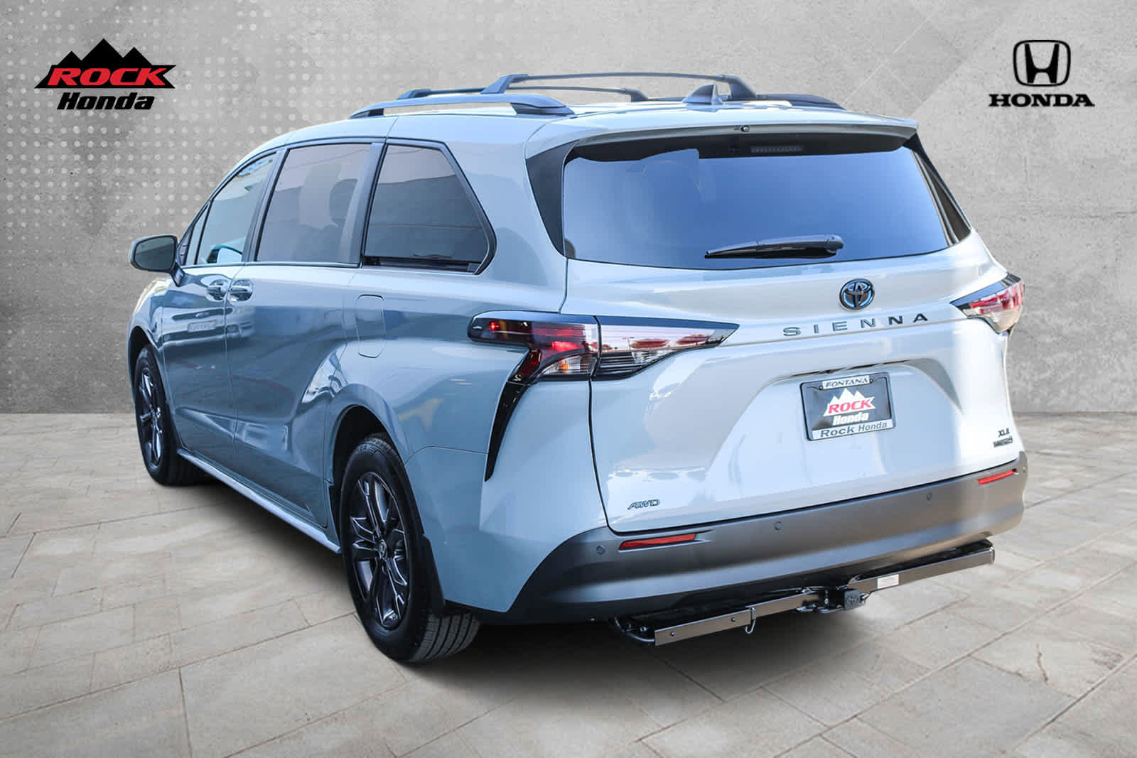 2024 Toyota Sienna Woodland Edition 6