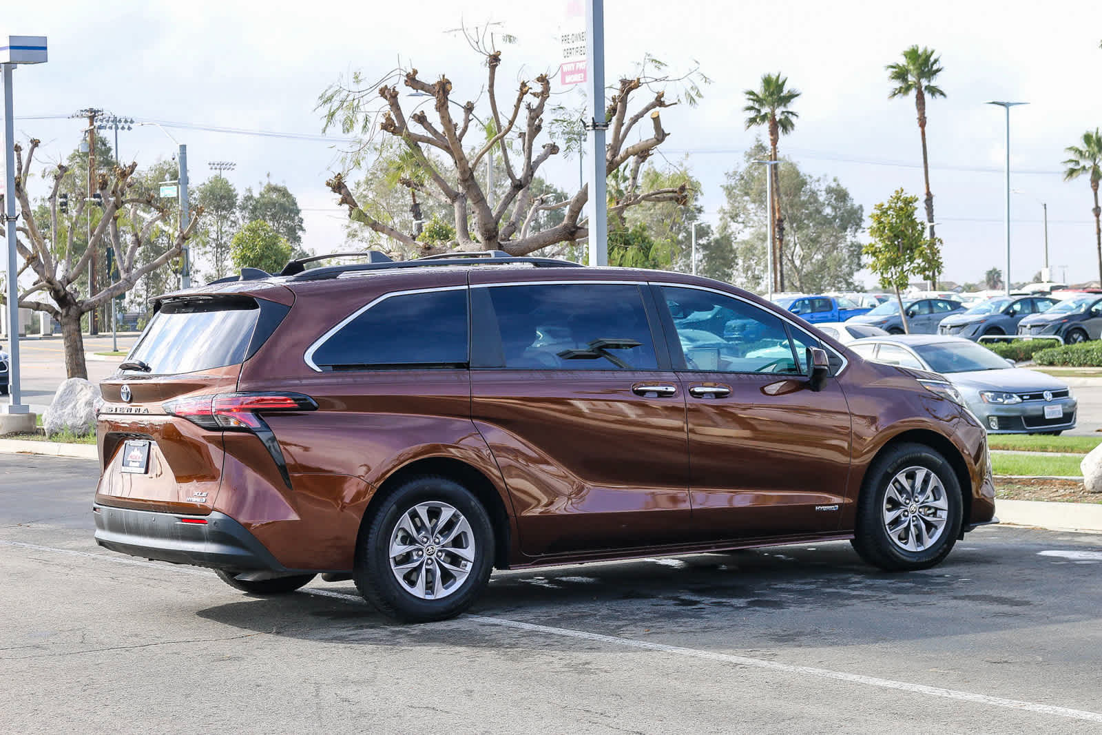 2021 Toyota Sienna XLE 9