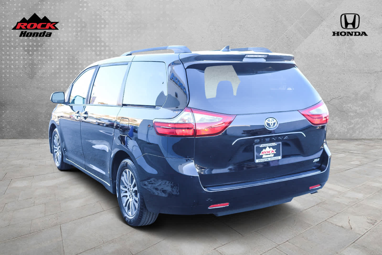 2020 Toyota Sienna XLE 4