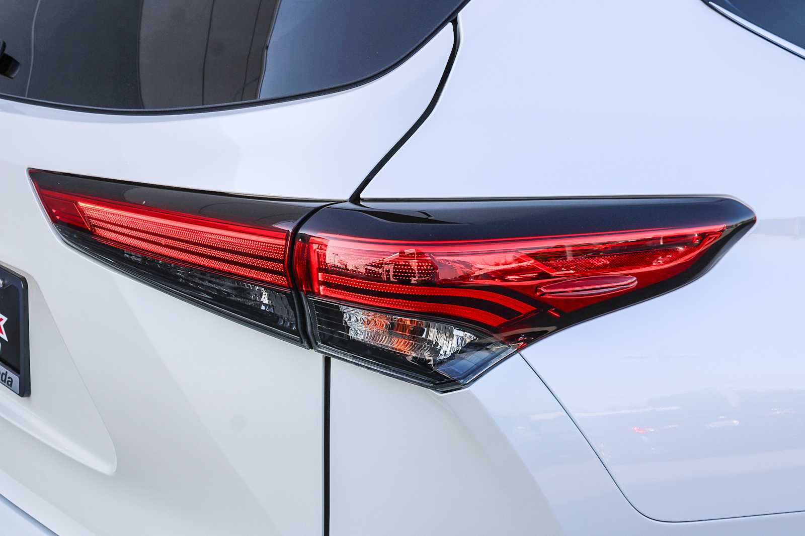 2021 Toyota Highlander LE 7