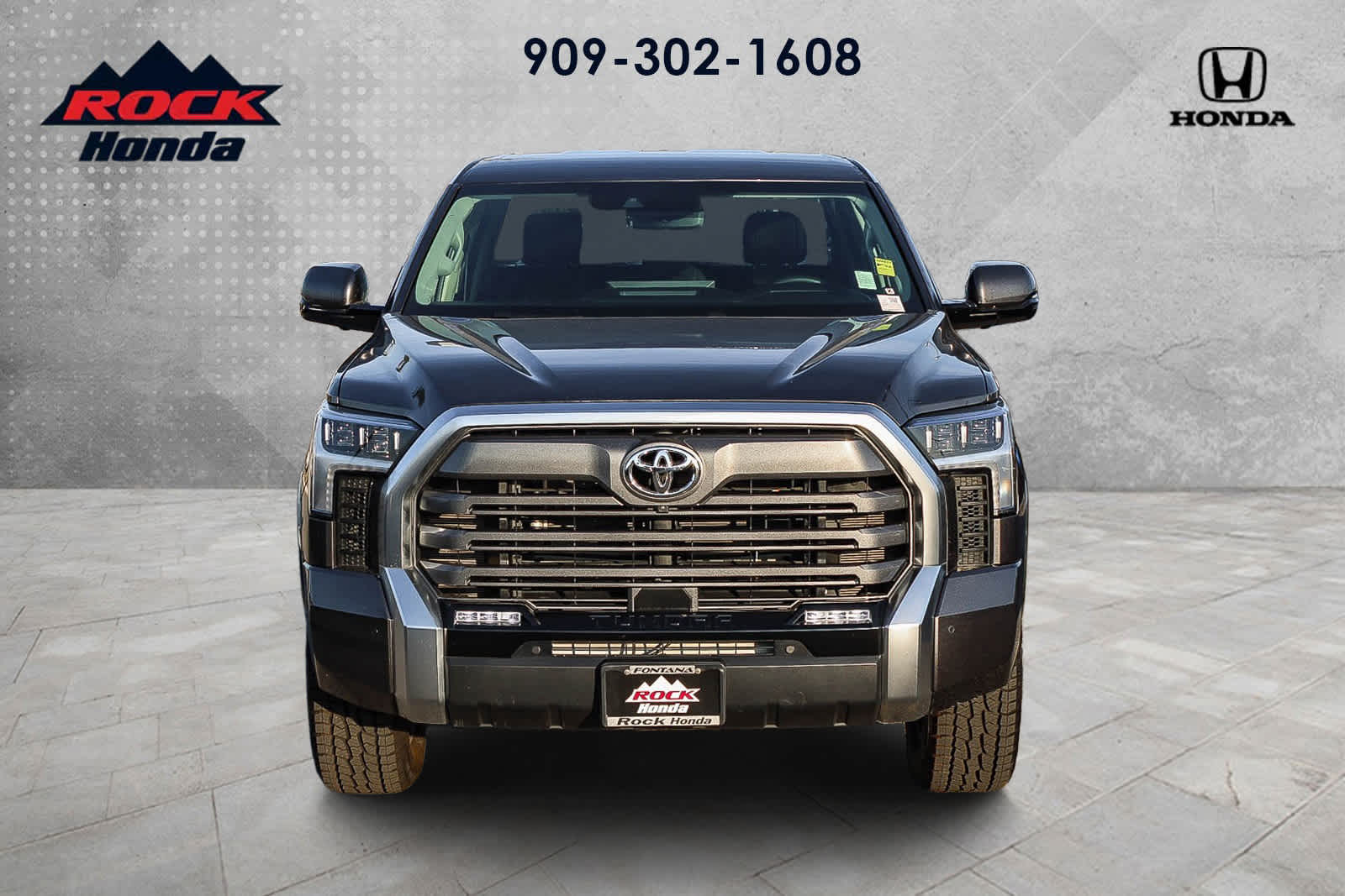 View vehicle photo 2