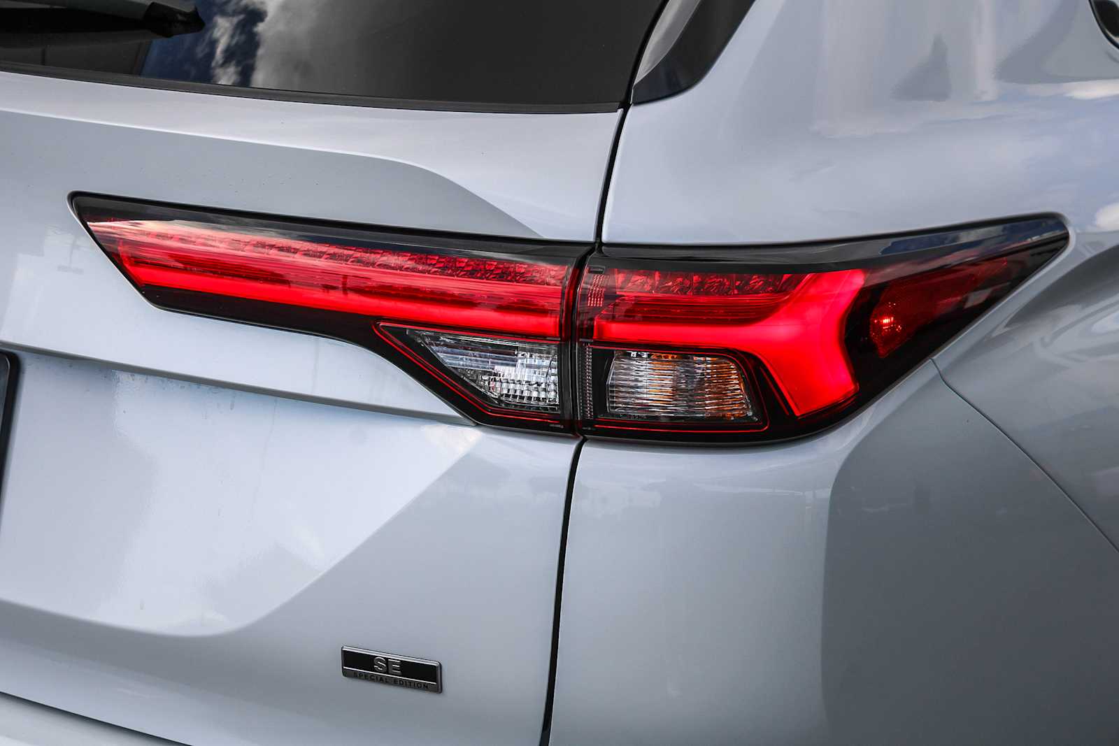 2023 Mitsubishi Outlander SE Special Edition 9