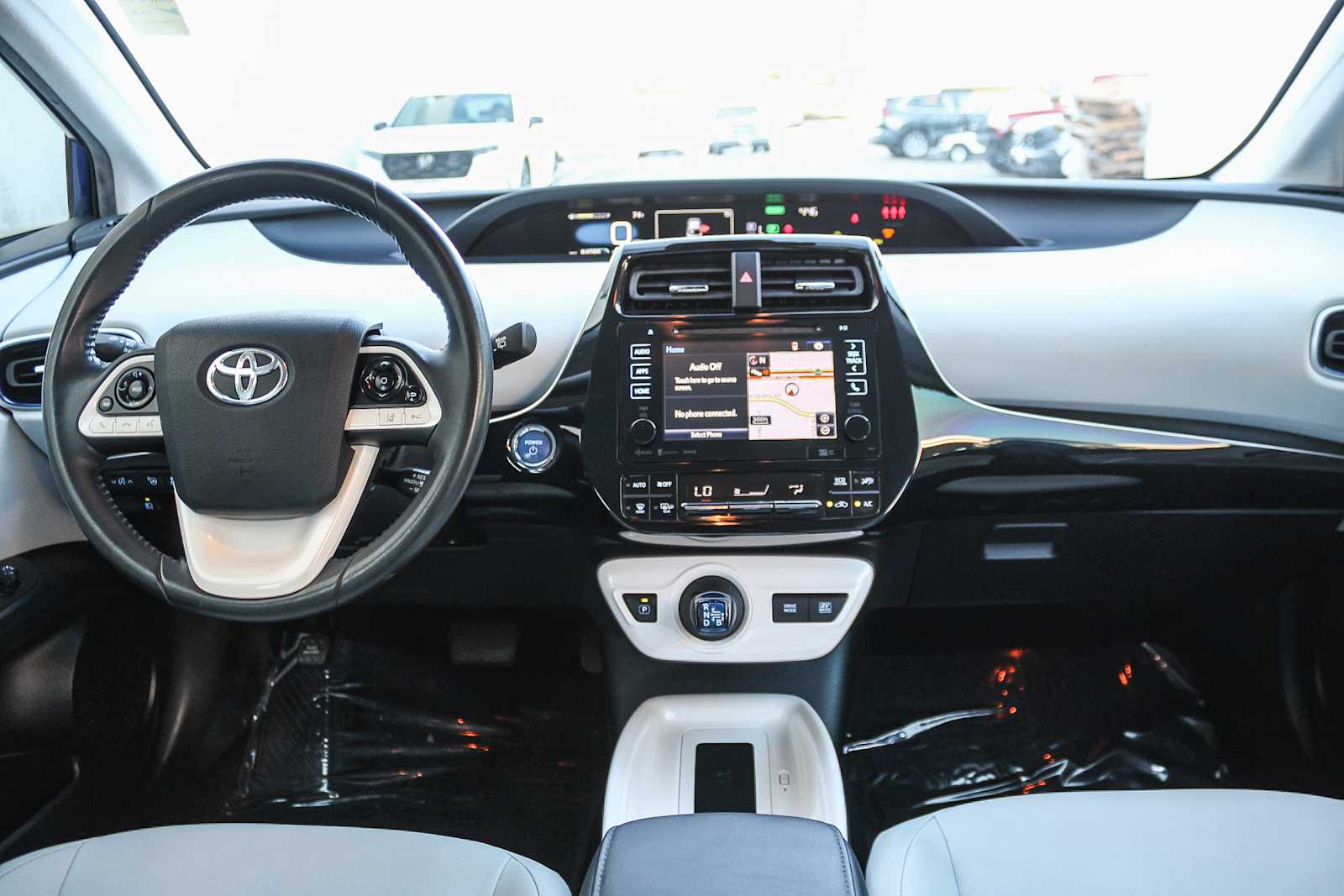 2017 Toyota Prius Three Touring 12