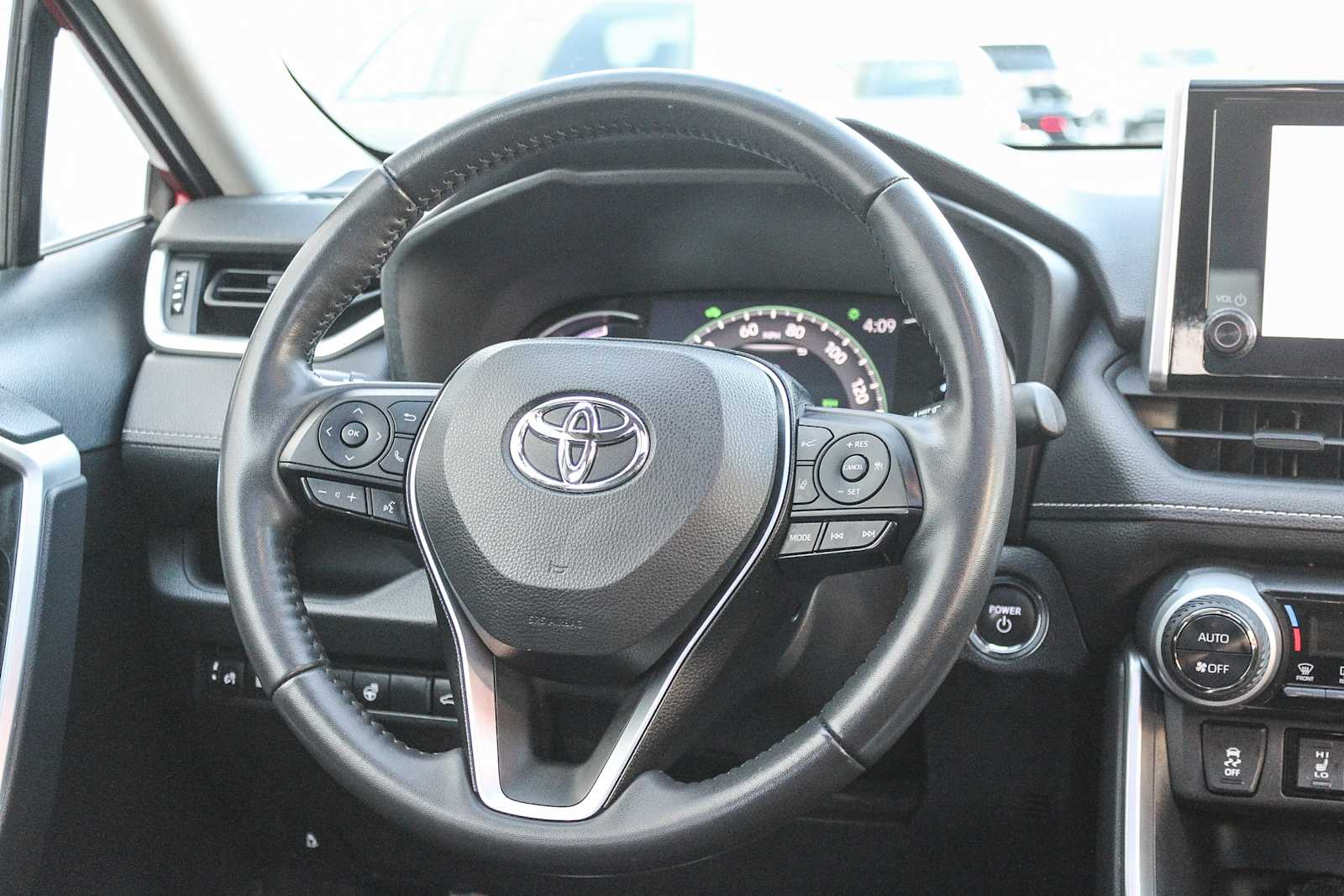 2023 Toyota RAV4 Hybrid XLE 15