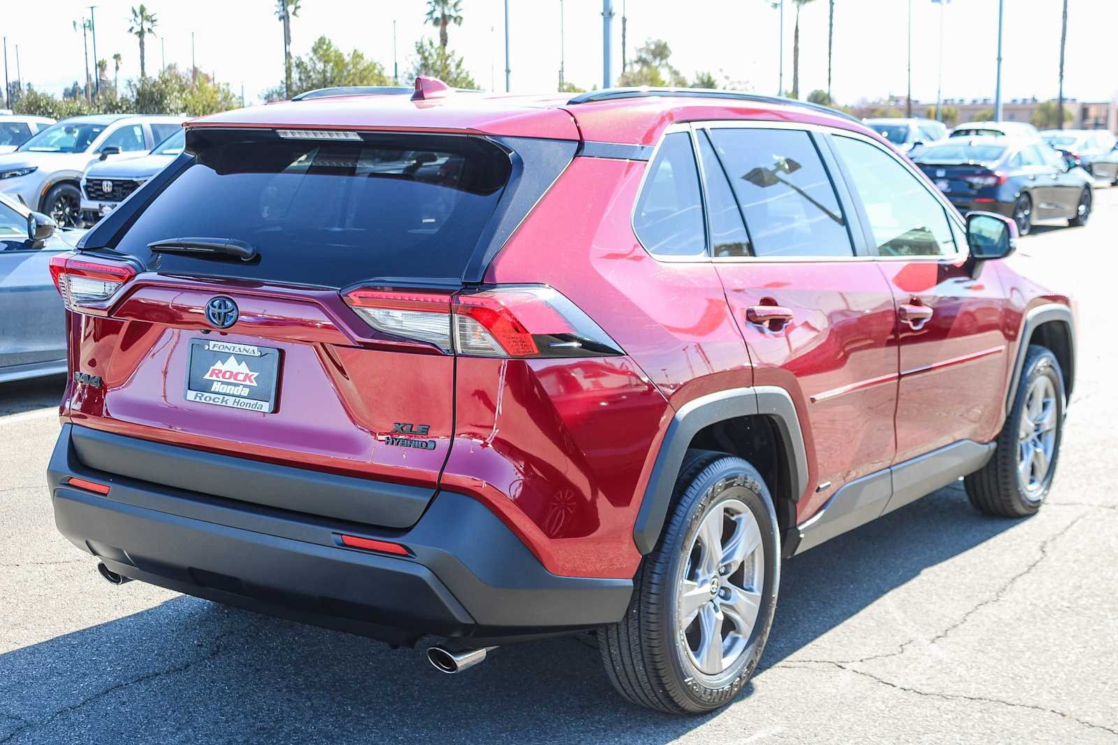 2023 Toyota RAV4 Hybrid XLE 6