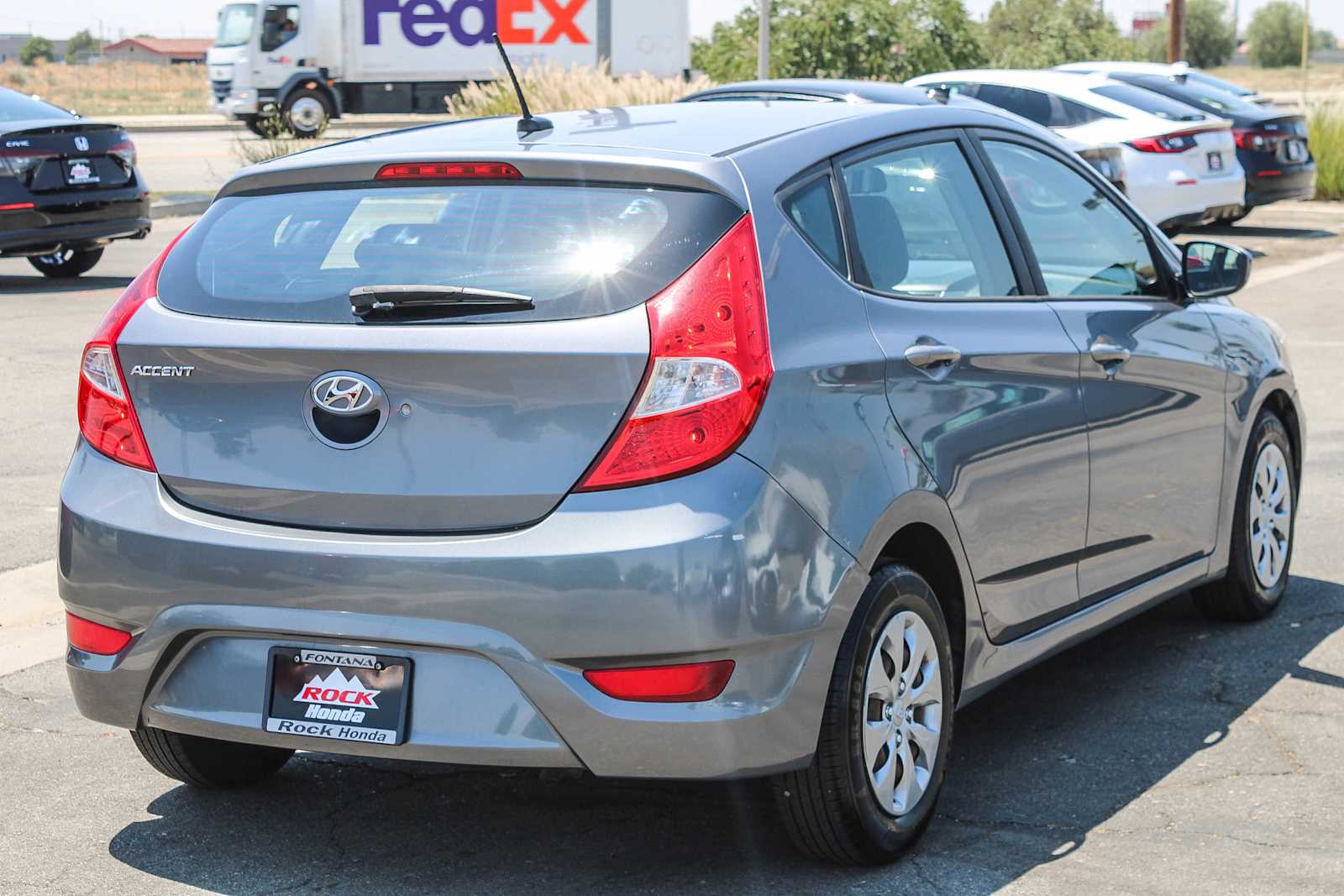 2017 Hyundai Accent SE 8