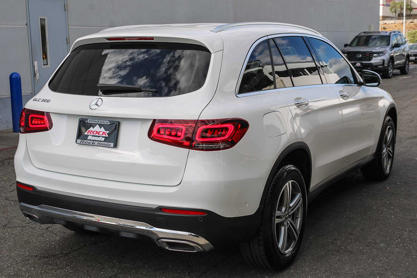 2021 Mercedes-Benz GLC GLC 300 8