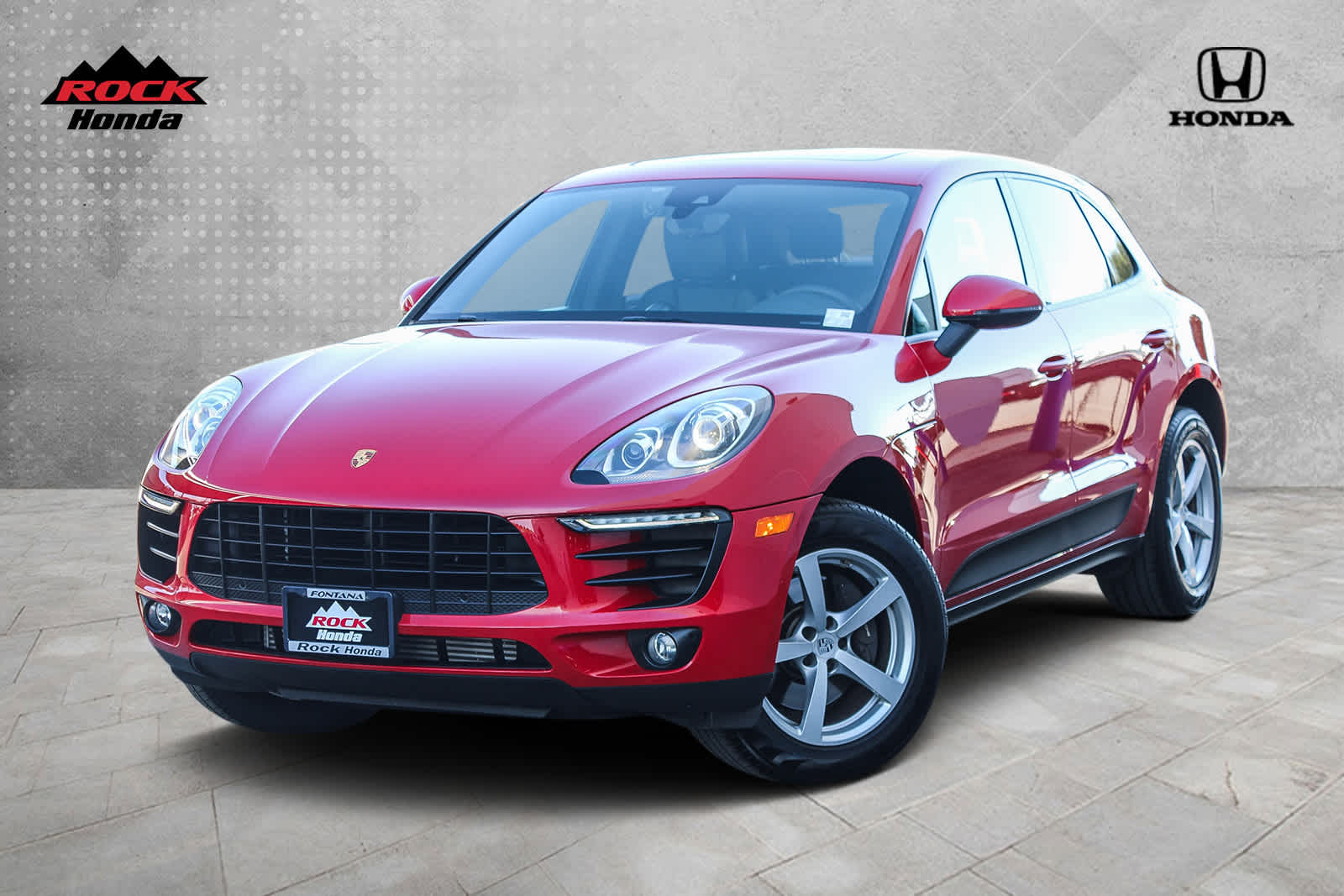 2018 Porsche Macan BASE 1