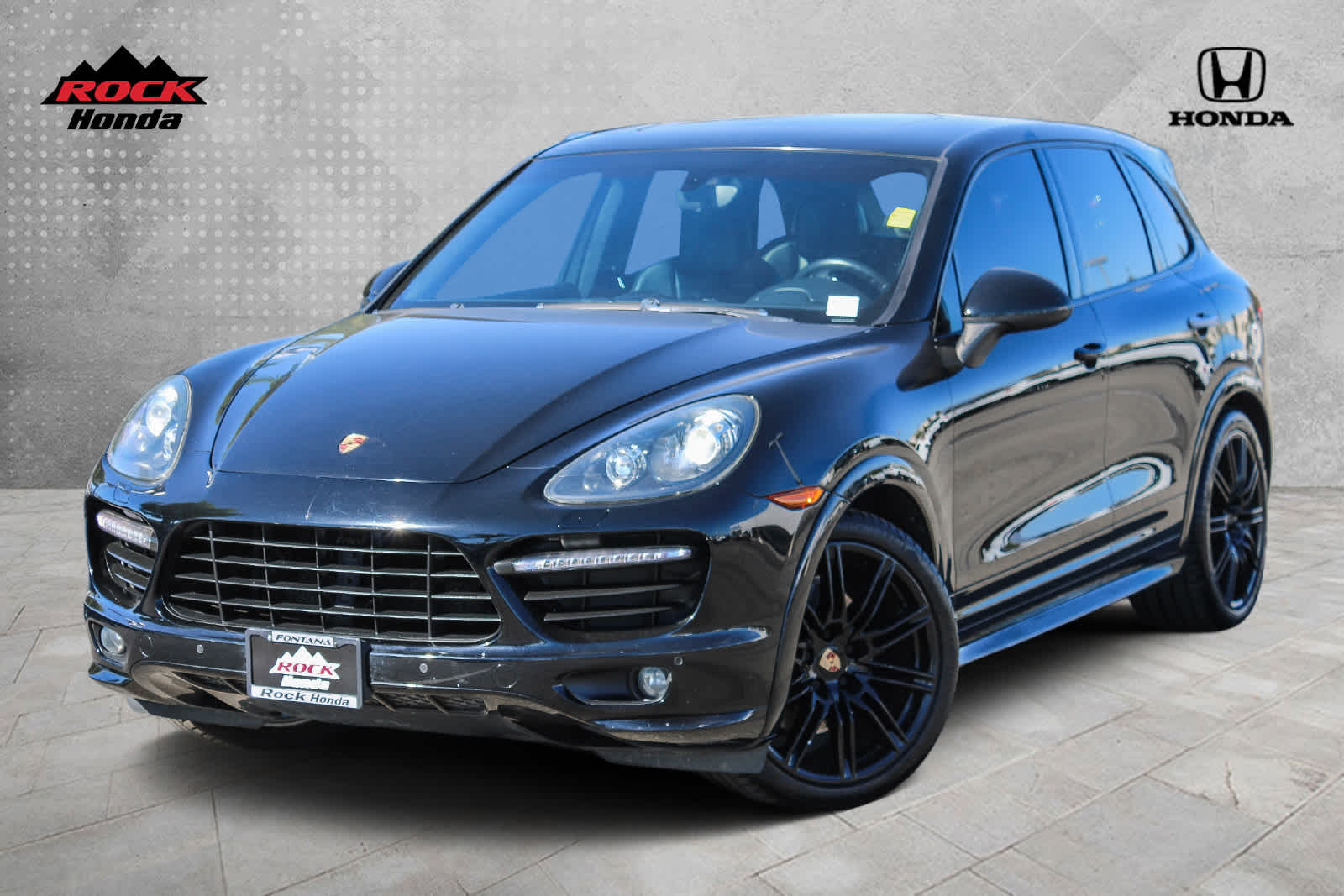 2013 Porsche Cayenne GTS 1