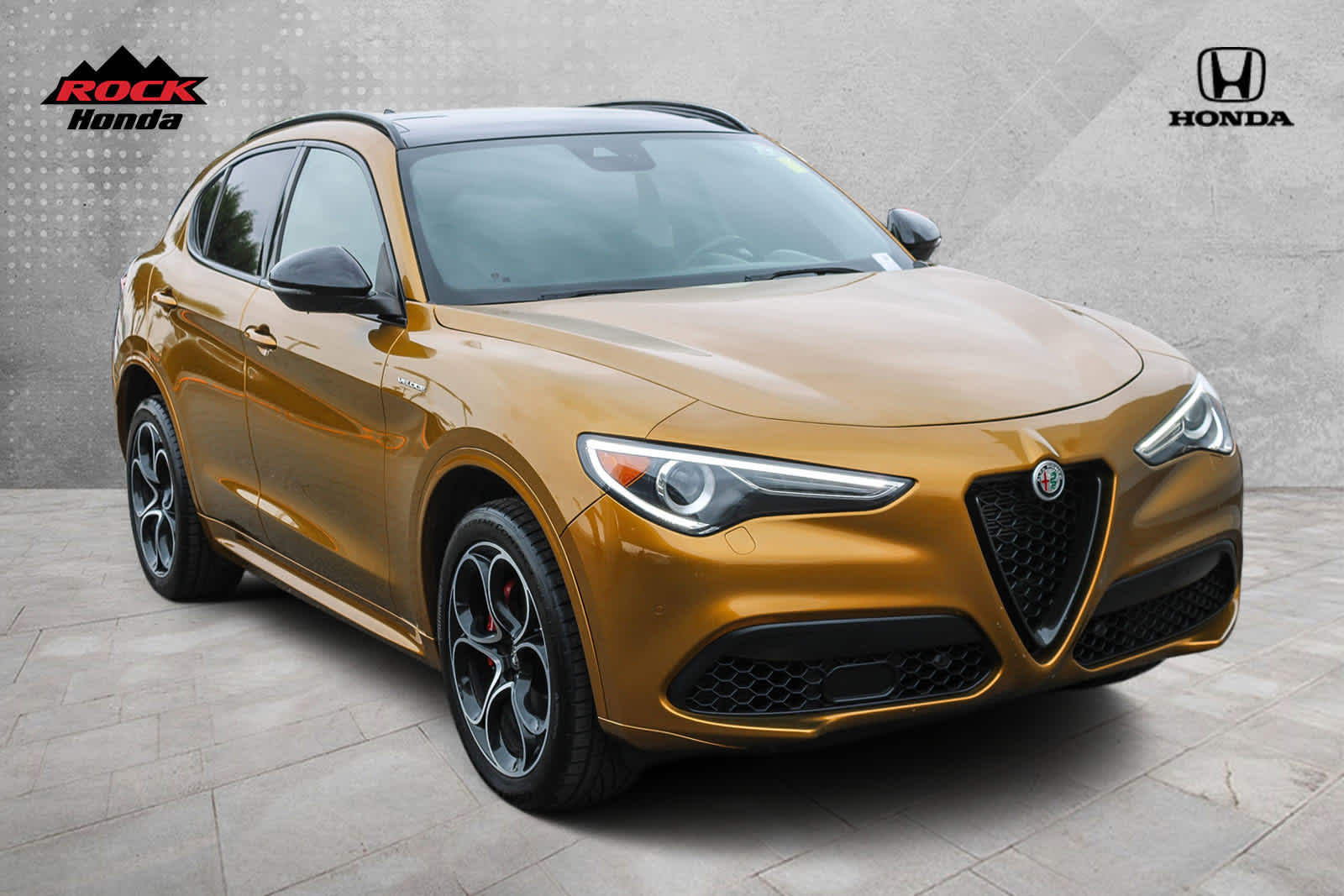 2022 Alfa Romeo Stelvio Veloce 3