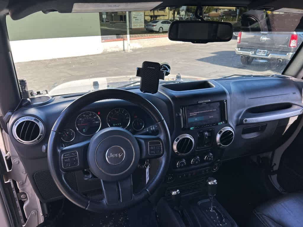 2016 Jeep Wrangler Unlimited Sahara 30