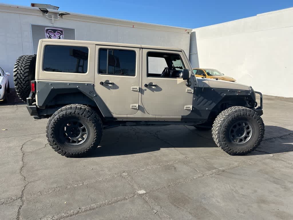 2016 Jeep Wrangler Unlimited Sahara 6