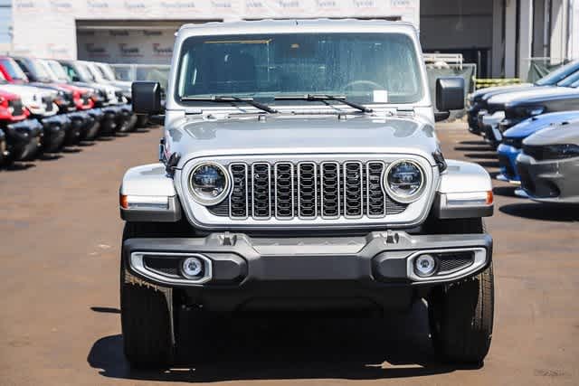 2024 Jeep Wrangler Sahara 2