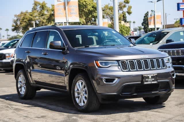 2021 Jeep Grand Cherokee Laredo E 3