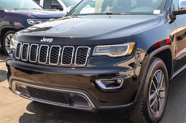 2017 Jeep Grand Cherokee Limited 10