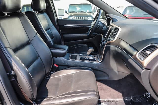 2017 Jeep Grand Cherokee Limited 18