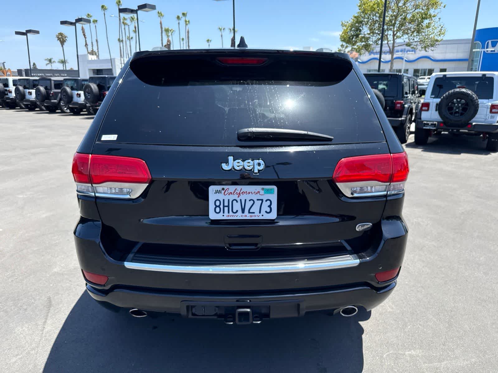 Used 2018 Diamond Black Crystal Pearlcoat Jeep Overland image 22