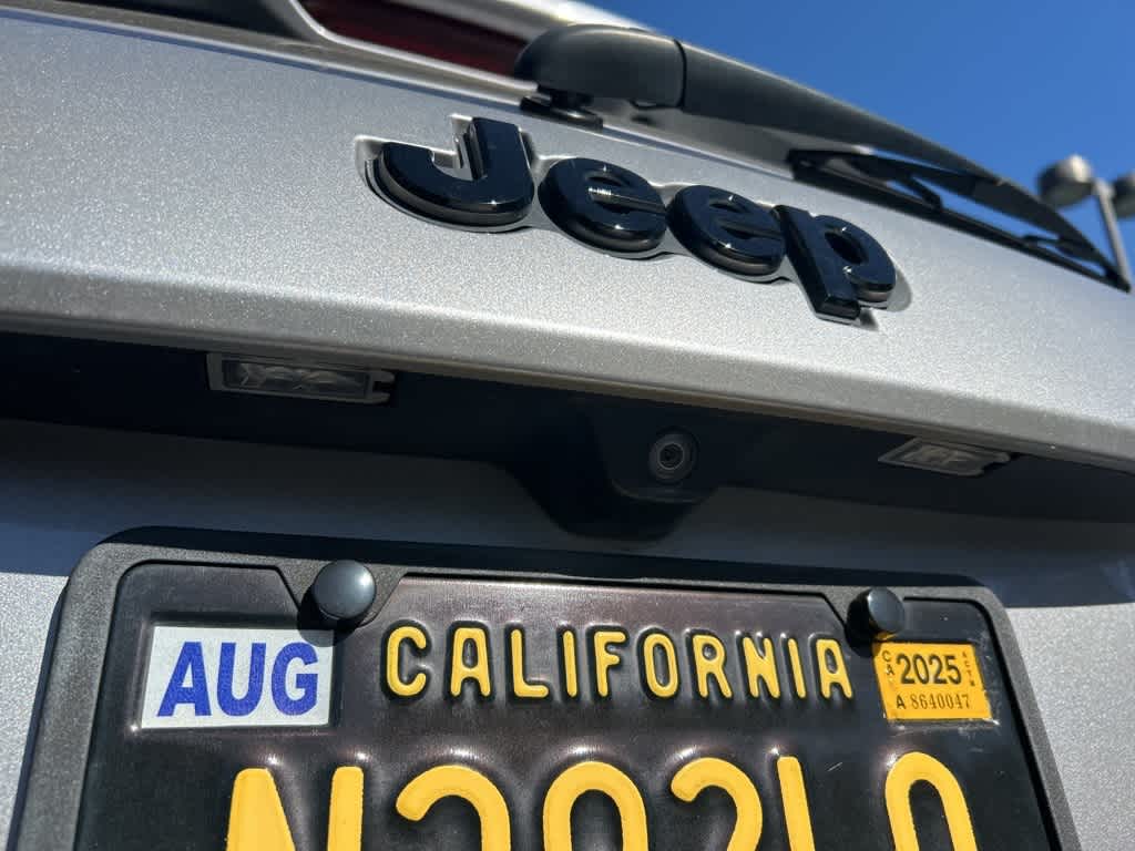 2018 Jeep Grand Cherokee Altitude 16